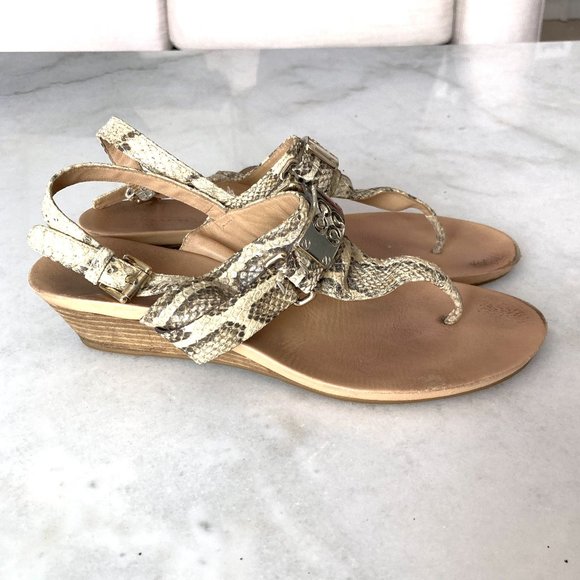 Coach wedge slingback Danielle sandal, neutral snakeskin / python print, t strap - Picture 2 of 8
